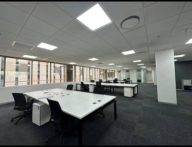 552M² OFFICE TO LET IN SANDTON CENTRAL